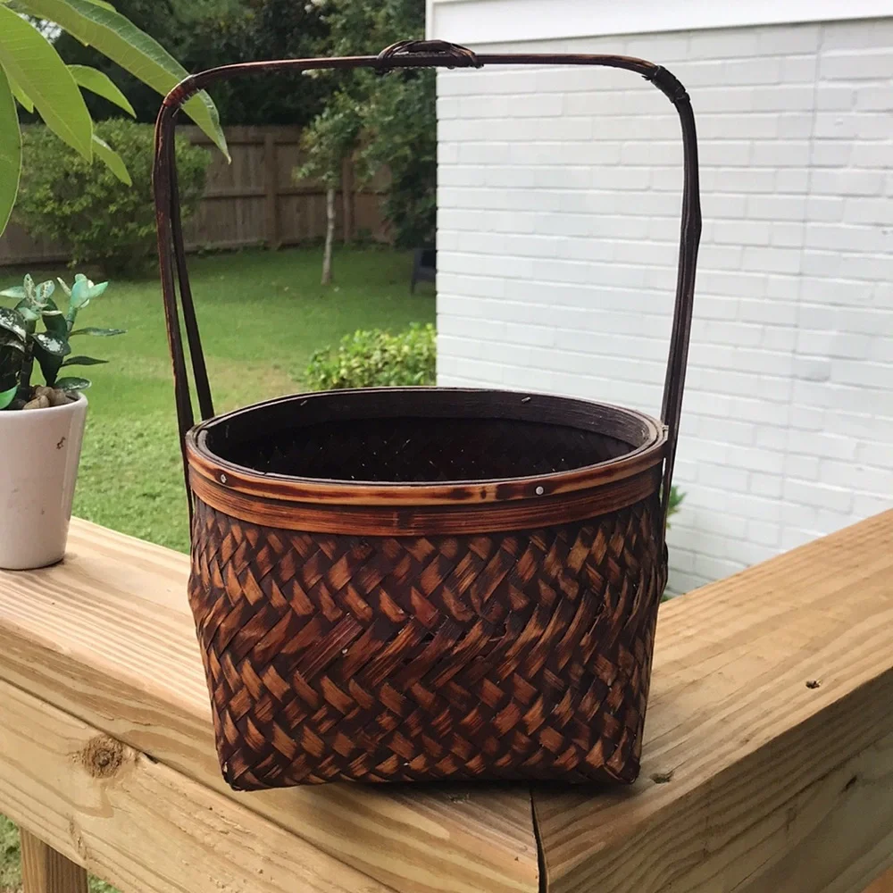 Wicker basket